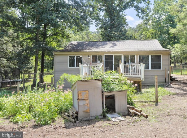 45 REEDBUCK LANE, HEDGESVILLE, WV 25427