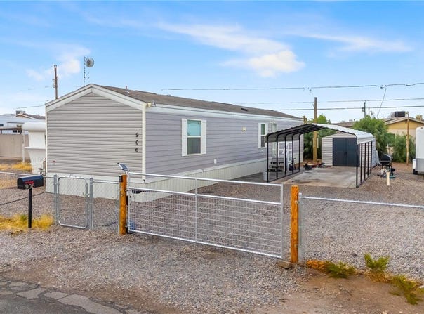 906 Sandy Beach Drive, Bullhead City, AZ 86442