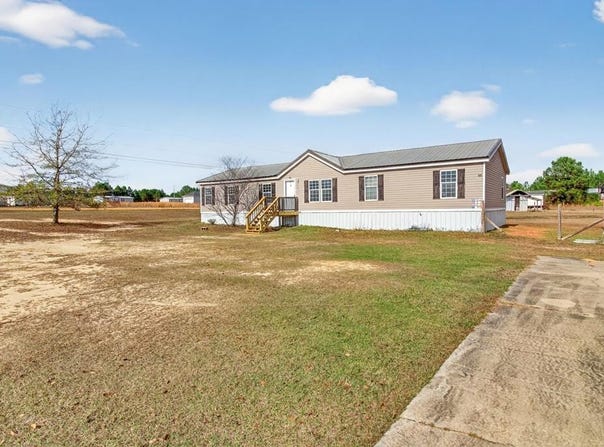 415 Bradford, Headland, AL 36345