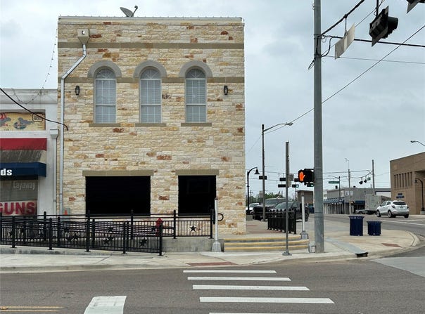 200 N Main ST, Rockdale, TX 76567