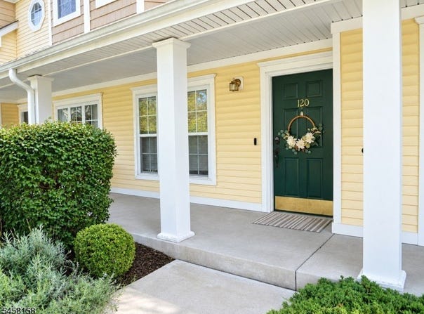 120 Old Farm Dr, Allamuchy Twp., NJ 07838-6000