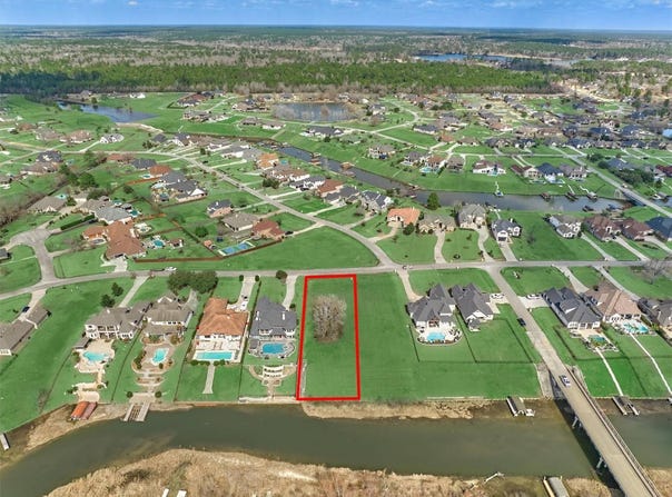 11621 Grandview Drive, Montgomery, TX 77356
