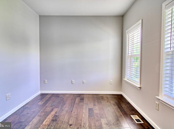 521 LANCELOT DRIVE, HAMPSTEAD, MD 21074