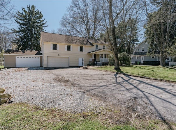 1894 Ritchie Road, Stow, OH 44224