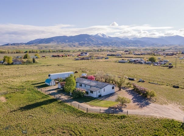 150 Tuke Lane, Twin Bridges, MT 59754