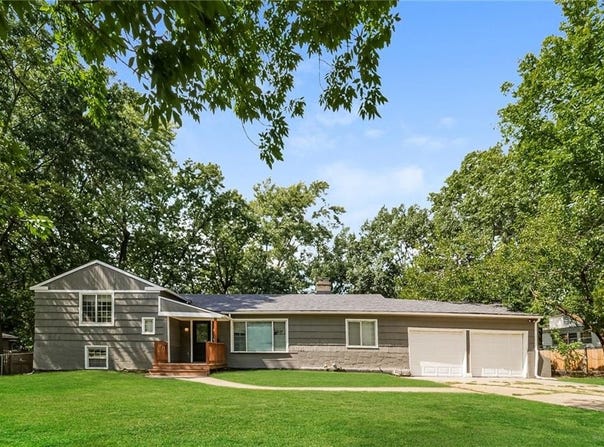 7606 Ward Parkway, Kansas City, MO 64114