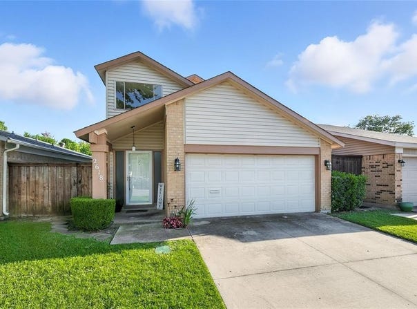 2618 Via Los Altos, Carrollton, TX 75006