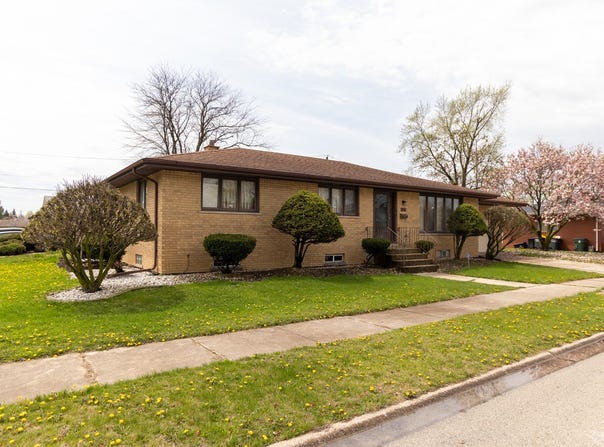 17246 Bernadine Street, Lansing, IL 60438
