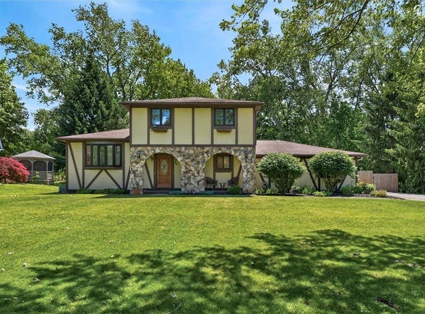 86 Phaeton Drive, Penfield, NY 14526