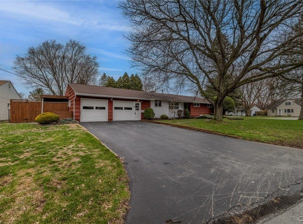 100 Augusta Drive, Syracuse, NY 13212