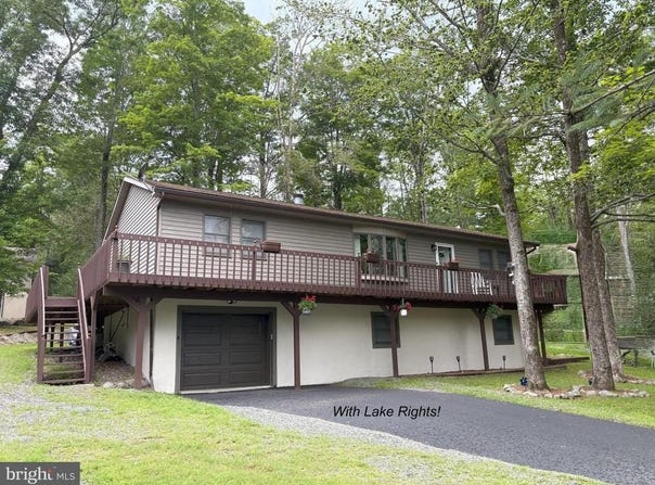 1100 INDIAN DRIVE, LAKE ARIEL, PA 18436