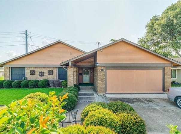 2605 Elk Grove Road, Carrollton, TX 75007