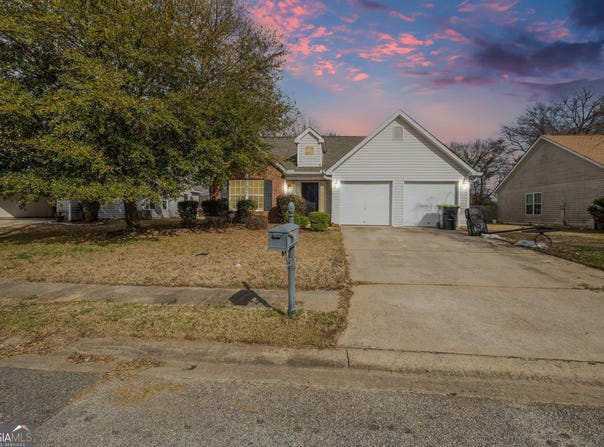118 Covington, Byron, GA 31008