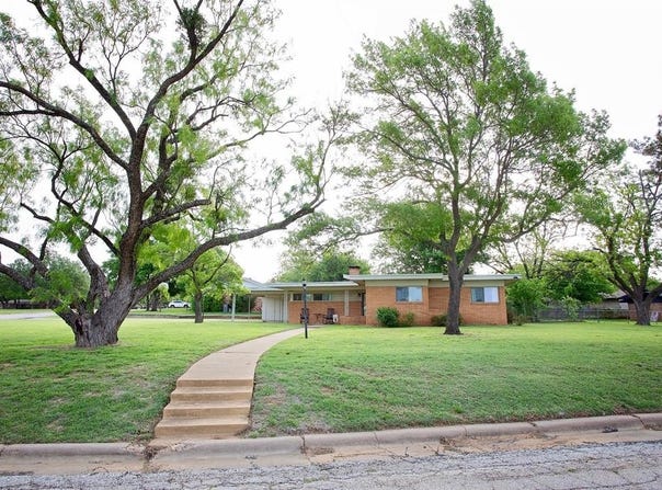 1400 Brazos St, Graham, TX 76450