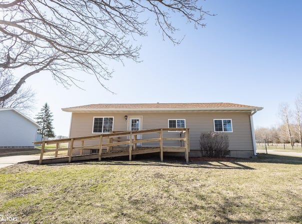 126 Indian Avenue, Forest City, IA 50436