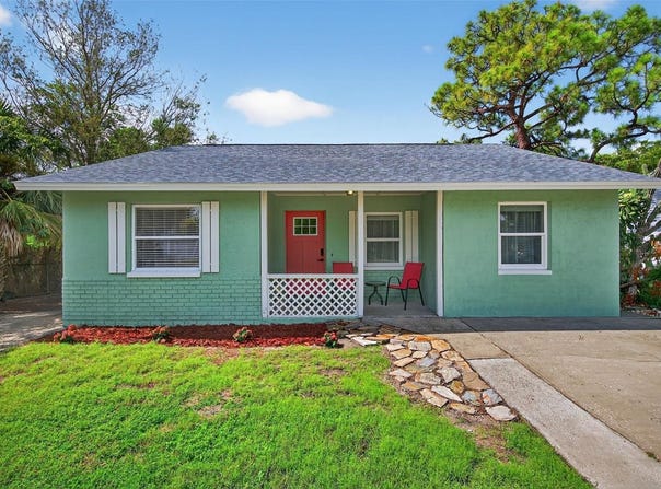 628 PENT STREET, TARPON SPRINGS, FL 34689