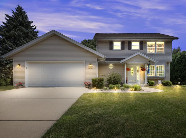 10500 S Shepard Ave, Oak Creek, WI 53154