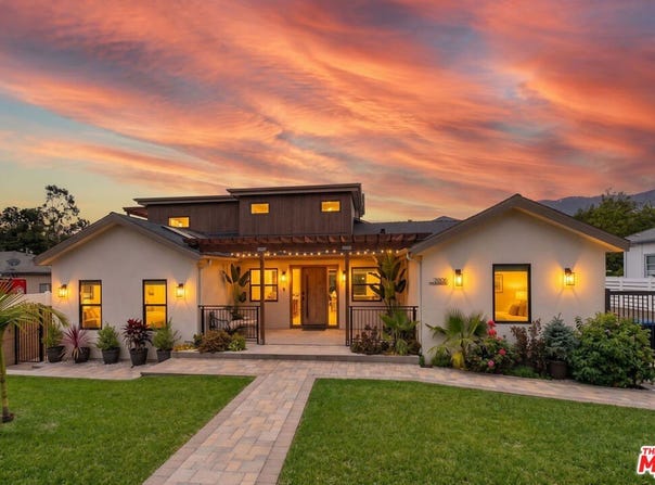 2806 Manhattan Ave, La Crescenta, CA 91214