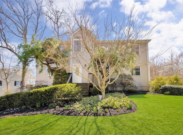 16 Norton Drive, East Northport, NY 11731