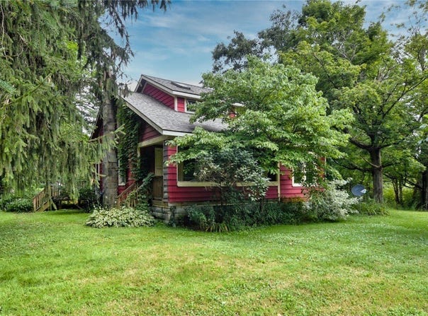 11194 E Washington Street, Chagrin Falls, OH 44023