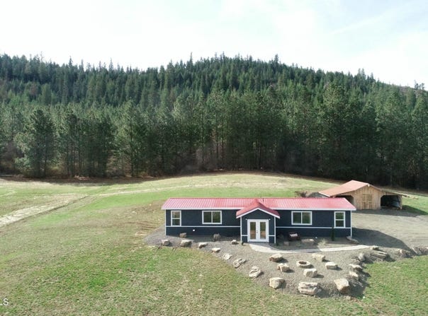 600 Mundt Rd, Plummer, ID 83851
