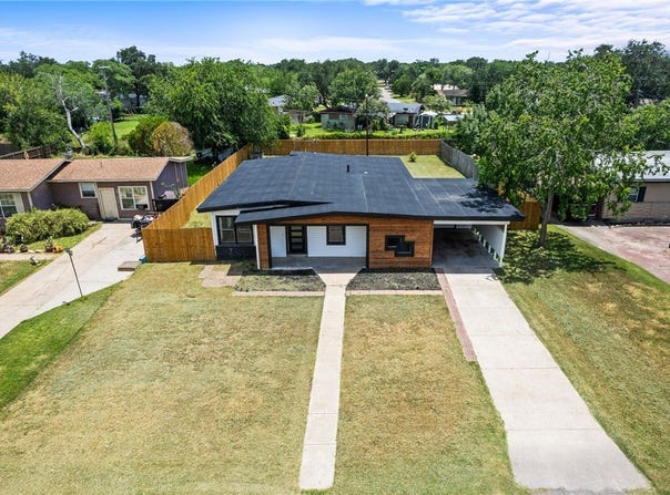 1204 Rose Drive, Alice, TX 78332