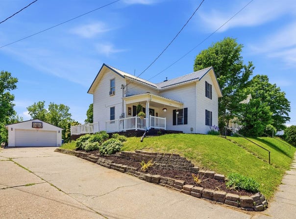 896 Climer St, Muscatine, IA 52761