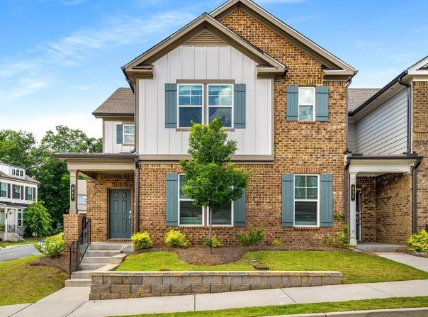 947 Edwin Lane, Sugar Hill, GA 30518