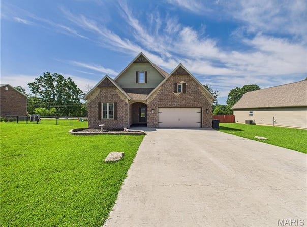 224 Sweet Valley Circle, Crocker, MO 65452