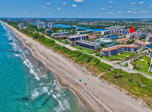 2707 N Ocean Boulevard, Boca Raton, FL 33431