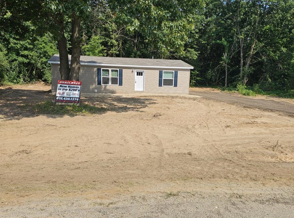 57907 James Drive, Three Rivers, MI 49093