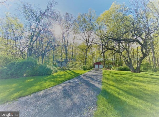 839 LONELY COTTAGE ROAD, UPPER BLACK EDDY, PA 18972