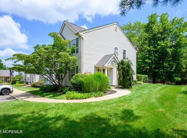 45 Liverpool Court, Freehold, NJ 07728