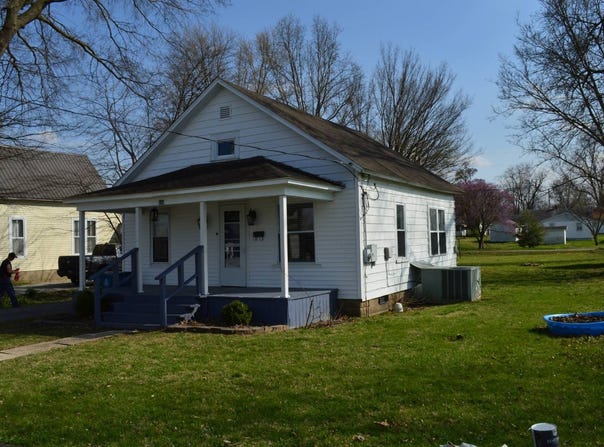 608  W. Center, Fairfield, IL 62837