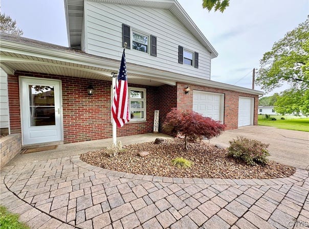 10 Litwak Street, Fulton, NY 13069
