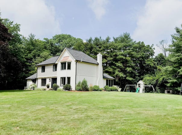 9710 Iroquois Court, Indianapolis, IN 46256