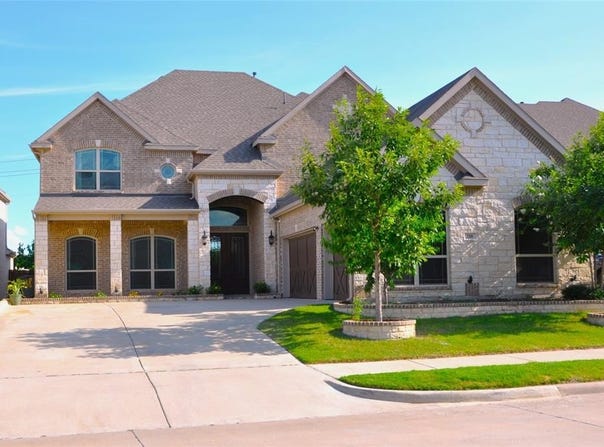 218 Crestview Drive, Midlothian, TX 76065