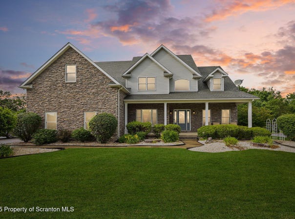 217 Carpenter Hill Road, Clarks Summit, PA 18411