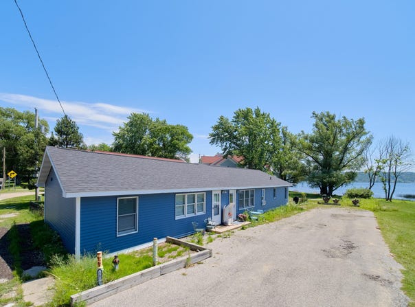 5015 Main Street, Onekama, MI 49675