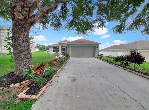 1726 SUNSET RIDGE DRIVE, MASCOTTE, FL 34753