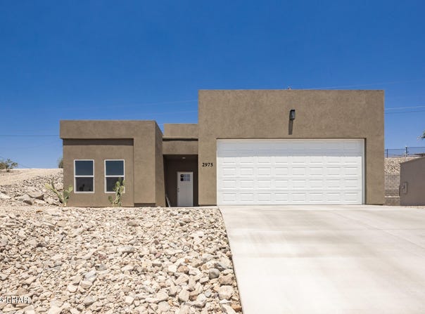 2975 Applewood Dr, Lake Havasu City, AZ 86404
