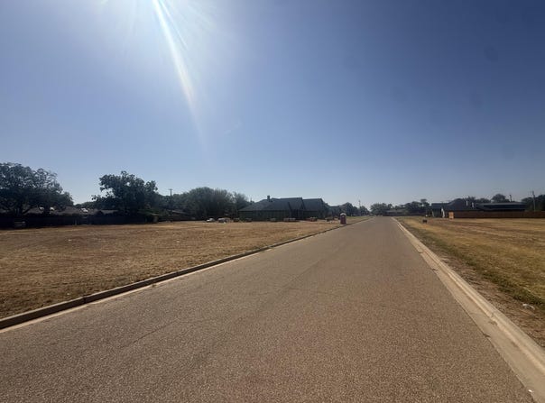 1702 Avenue L, Abernathy, TX 79311