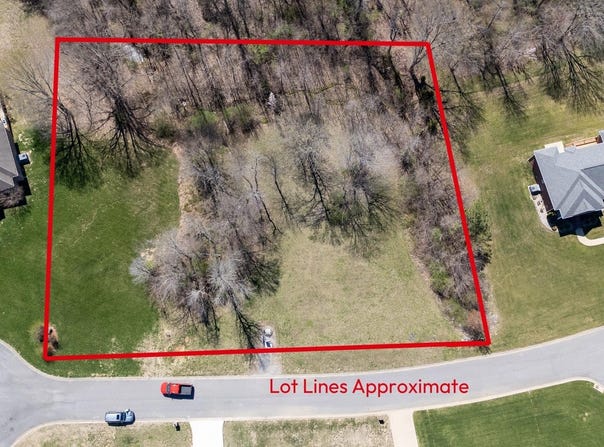 155 Meadow Ridge Dr, Paducah, KY 42003-9999