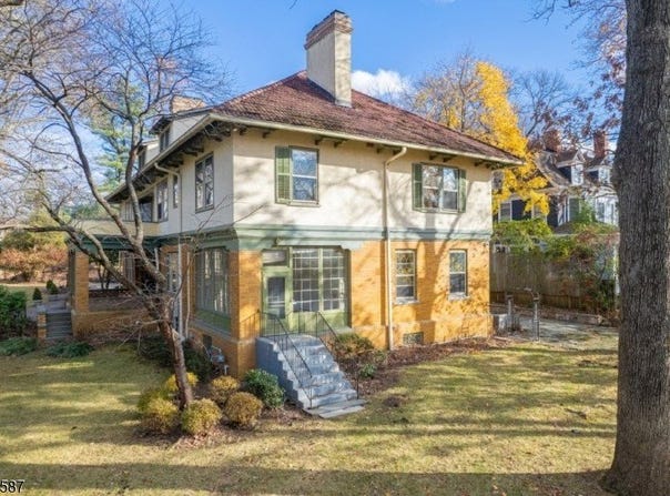 26 Ridge Rd, Summit City, NJ 07901-2952