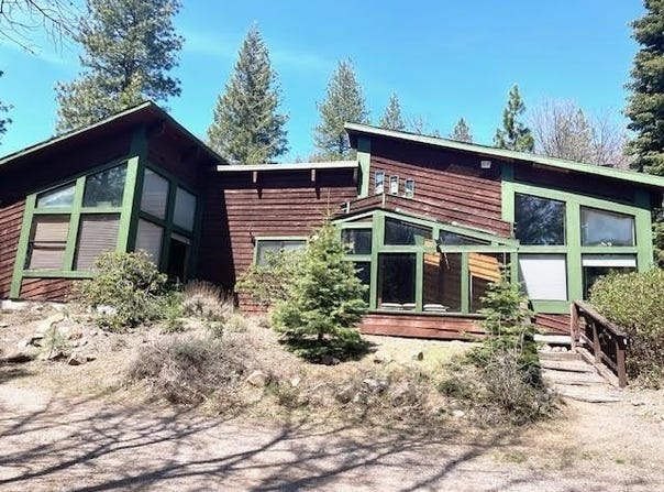 6918 N Old Stage Rd, Weed, CA 96094