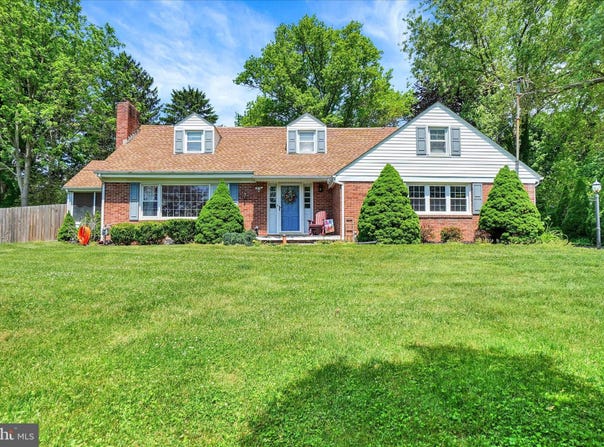 29 MAPLE Road, YORK, PA 17403