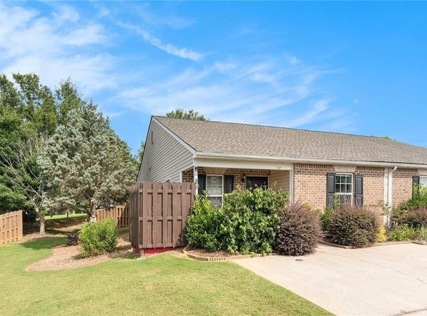 1572 Louise Anderson Drive, Griffin, GA 30224