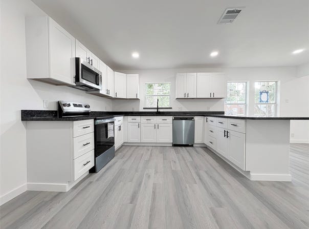1322 3rd St, Graham, TX 76450