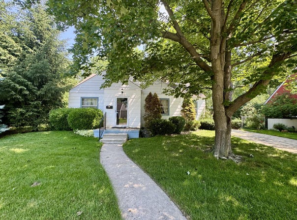 20615 California Street, Saint Clair Shores, MI 48080