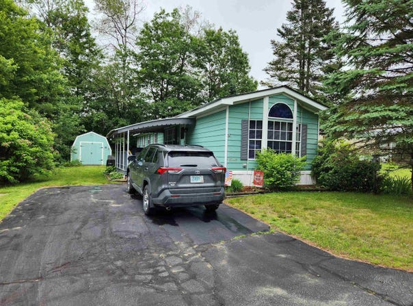 17 Rachael Place, Claremont, NH 03743